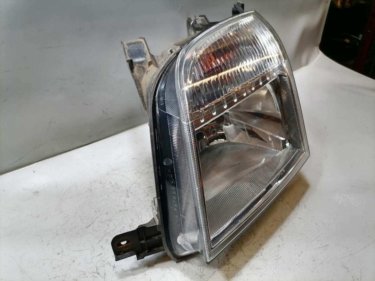 Ford Fusion original Scheinwerfer vorn links Halogen Bj.2004